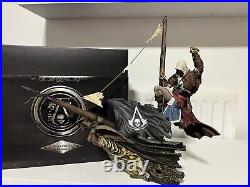 Assassins Creed 4 Black Flag Collectors Black Chest Edition + Statue Xbox 360