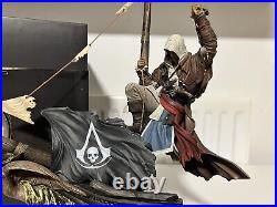 Assassins Creed 4 Black Flag Collectors Black Chest Edition + Statue Xbox 360