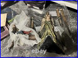 Assassins Creed 4 Black Flag Collectors Black Chest Edition + Statue Xbox 360