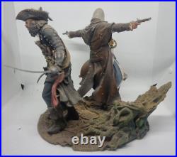 Assassins Creed IV (4) Black Flag Edward Kenway & Blackbeard Statue Diorama